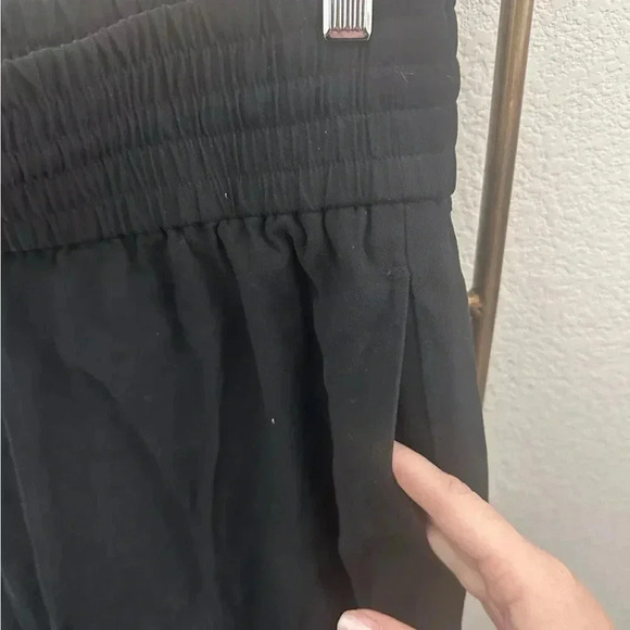Open Edit Black Bottoms
Size Medium - Picture 2 of 5